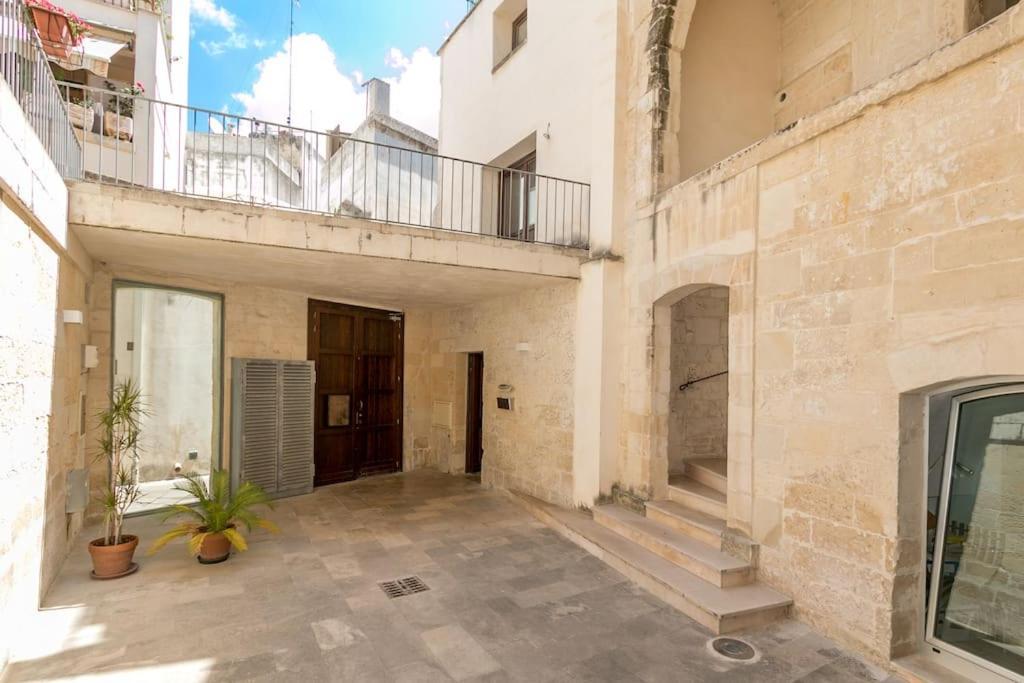 Dimora Del '500 In Zona Santa Croce Apartment Лече Екстериор снимка