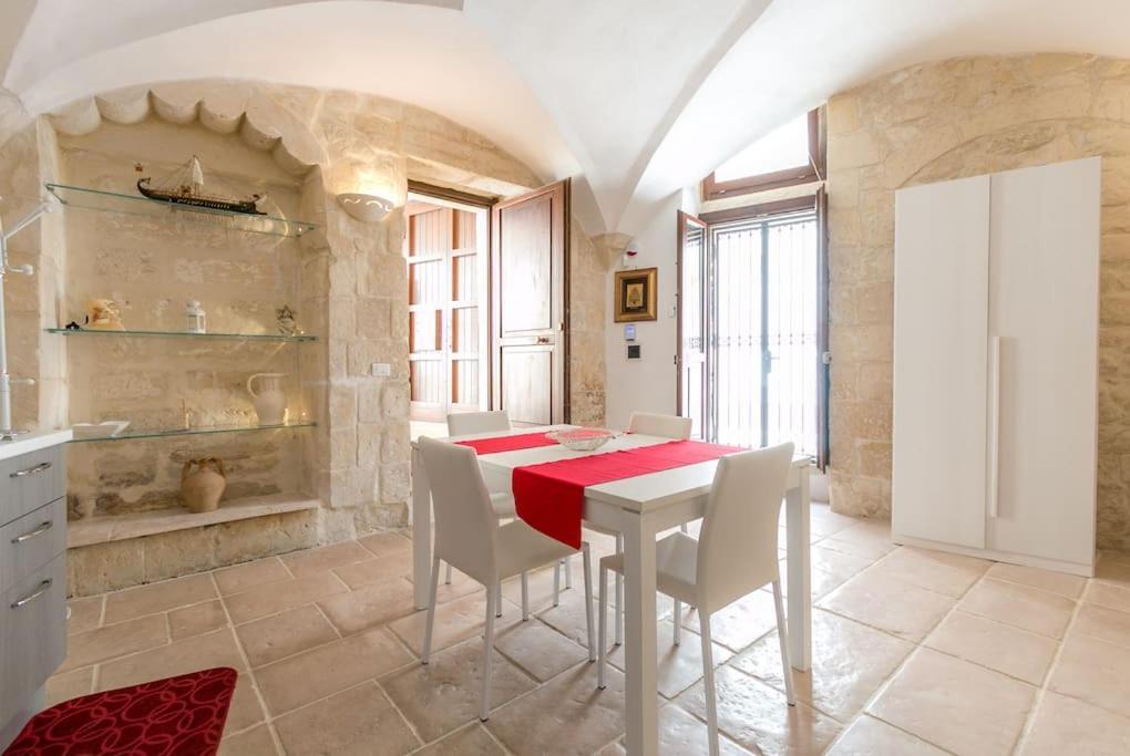 Dimora Del '500 In Zona Santa Croce Apartment Лече Екстериор снимка