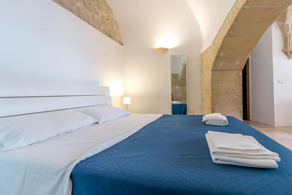 Dimora Del '500 In Zona Santa Croce Apartment Лече Екстериор снимка
